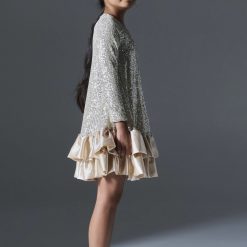 Alternative view of MELIN ROSE Φόρεμα παγιέτα με βολάν MRW25/26-1214 Eκρού