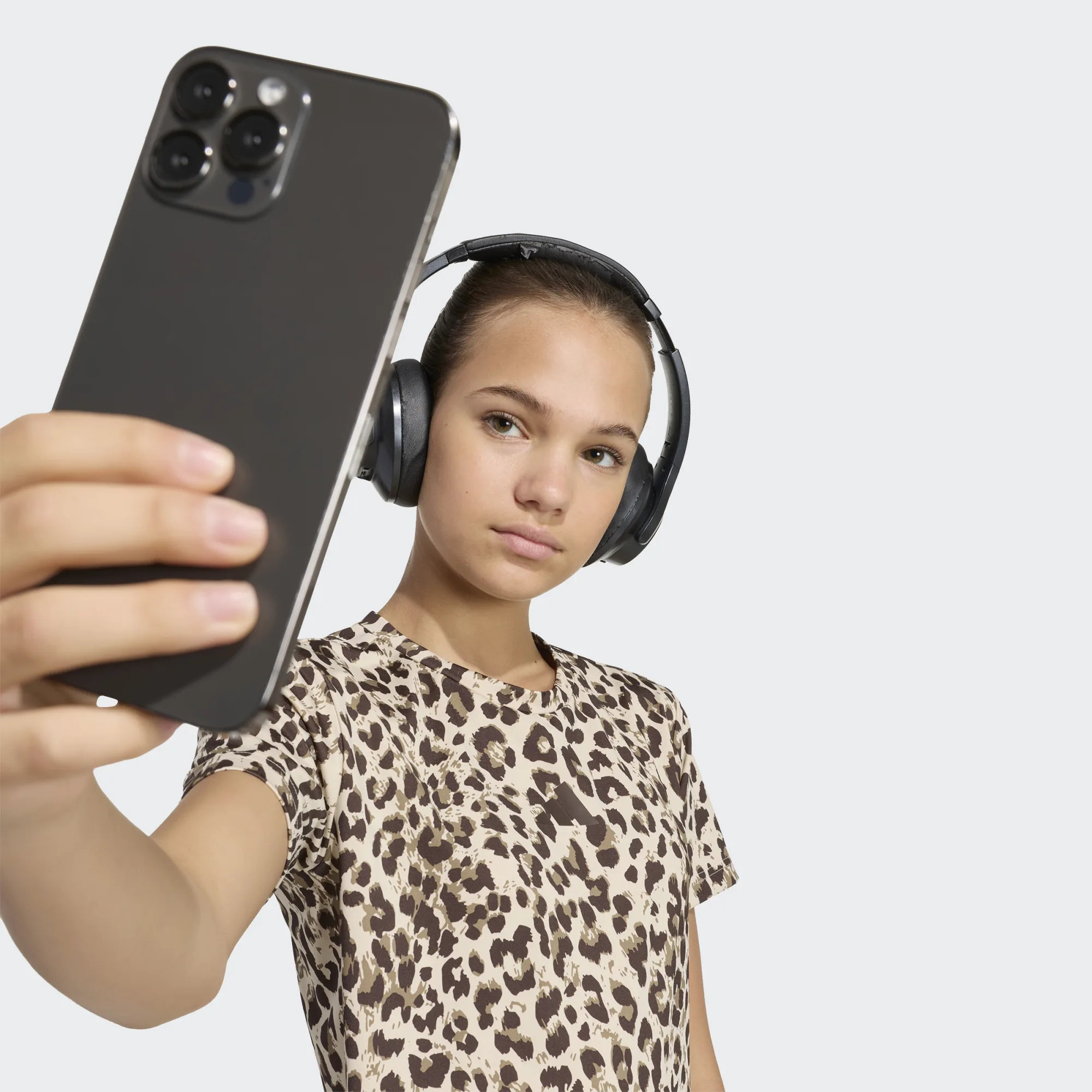 ADIDAS JUNIOR GIRL ΚΟΝΤΟΜΑΝΙΚΗ ΜΠΛΟΥΖΑ KC7223 ΜΠΕΖ - Image 6